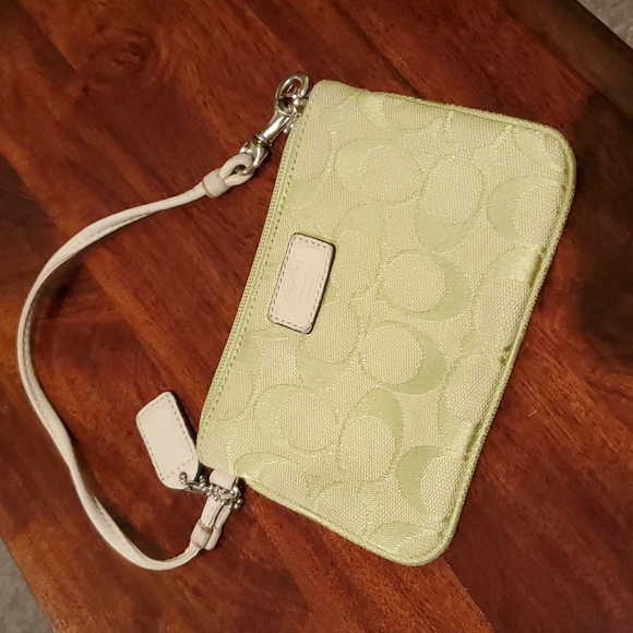 Coach Celery color  wristlet - Picture 1 of 7